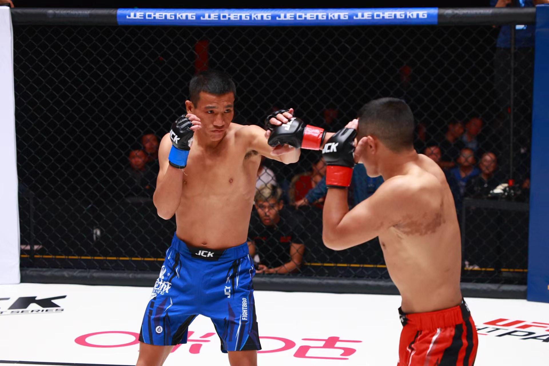 开云体育app下载官网,冲刺阶段全明星赛传出新动向，法兰克福单刀错失，管理层表态：赛场秩序良好，临场指挥获称赞的简单介绍